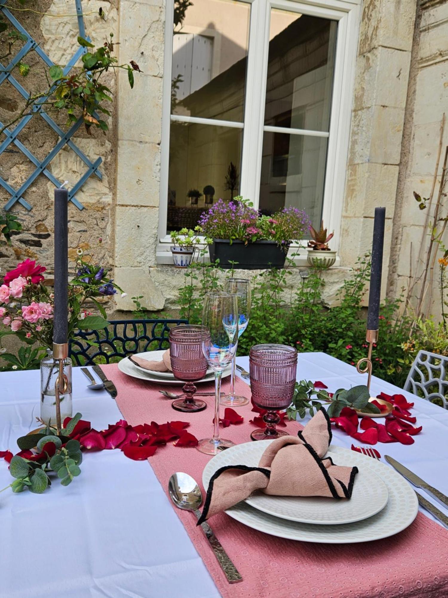 Confidences Escale A Brissac Bed and Breakfast Exteriör bild