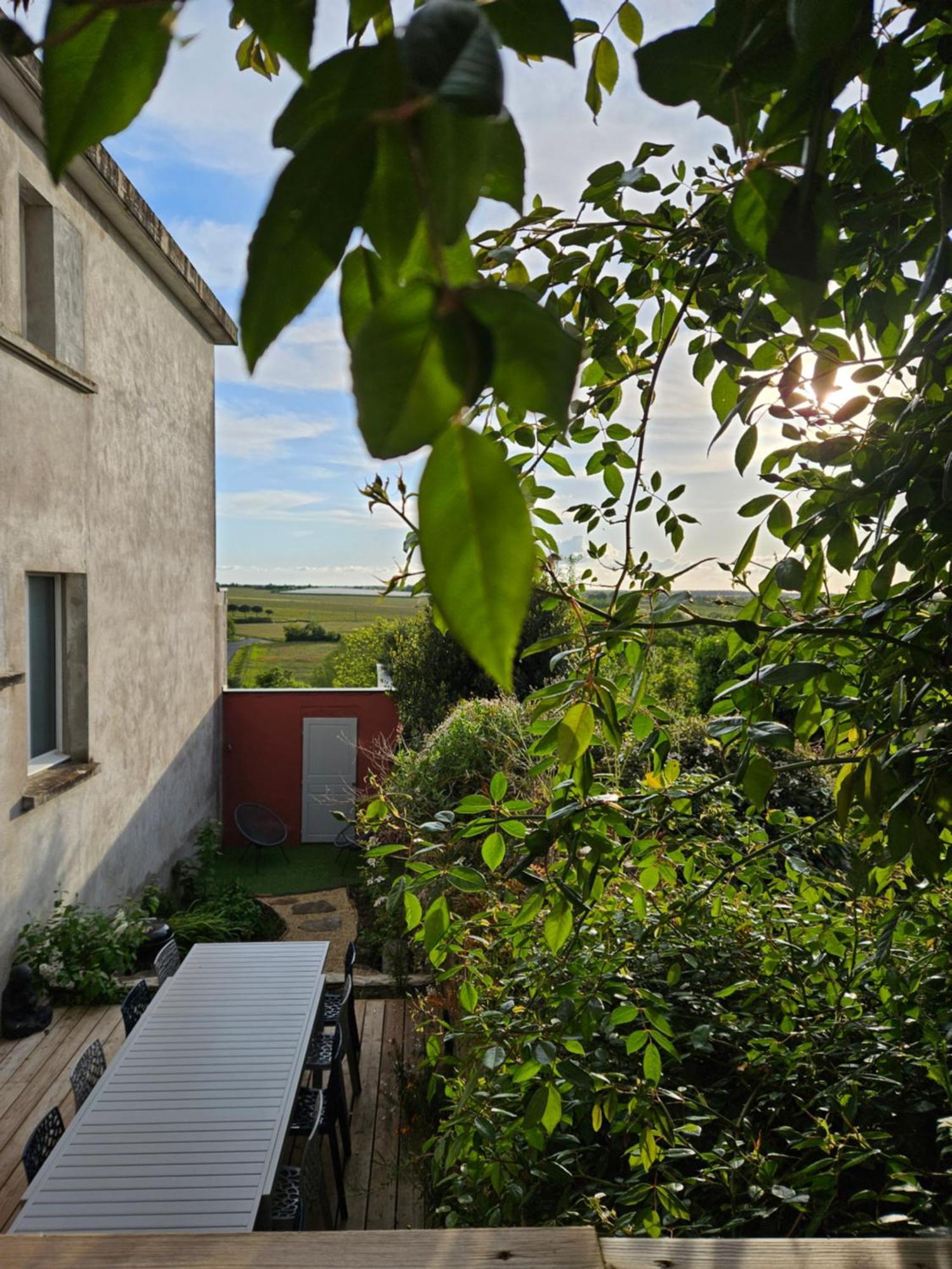 Confidences Escale A Brissac Bed and Breakfast Exteriör bild